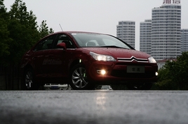 ܇βr֡ ԇ{|L(fng)ѩF