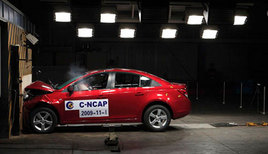 ³//ö˭ȫ C-NCAP